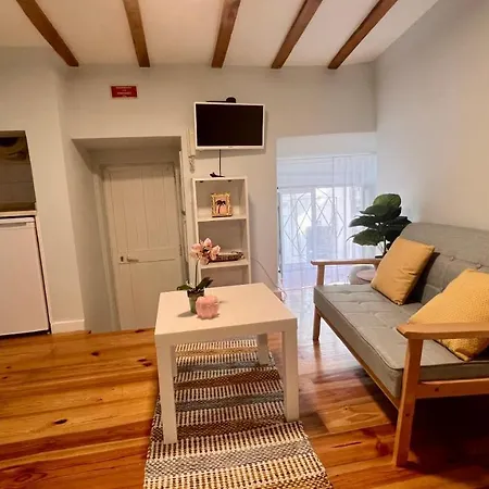 Loft Alfama شقة